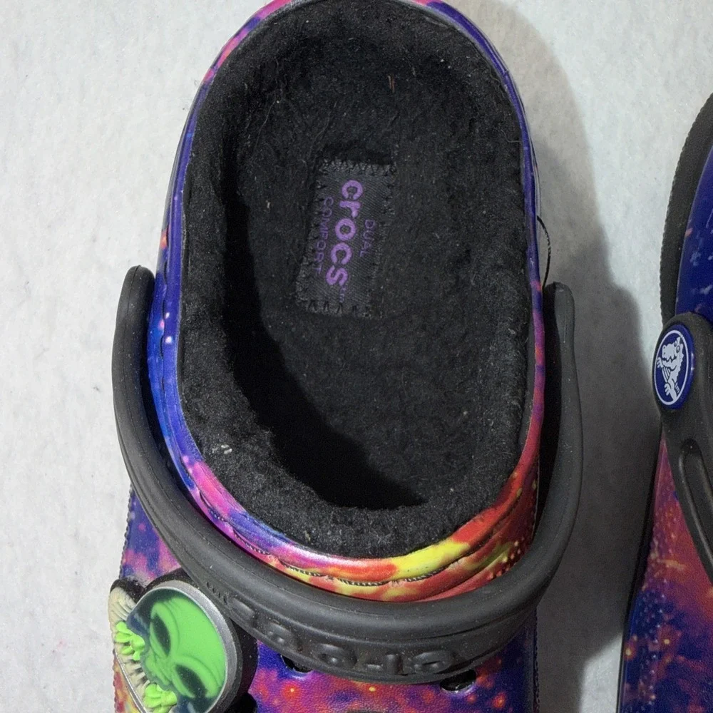 Crocs Classic Lined Clogs Kids C11 Galaxy Space Print Alien Jibbitz Black Fleece